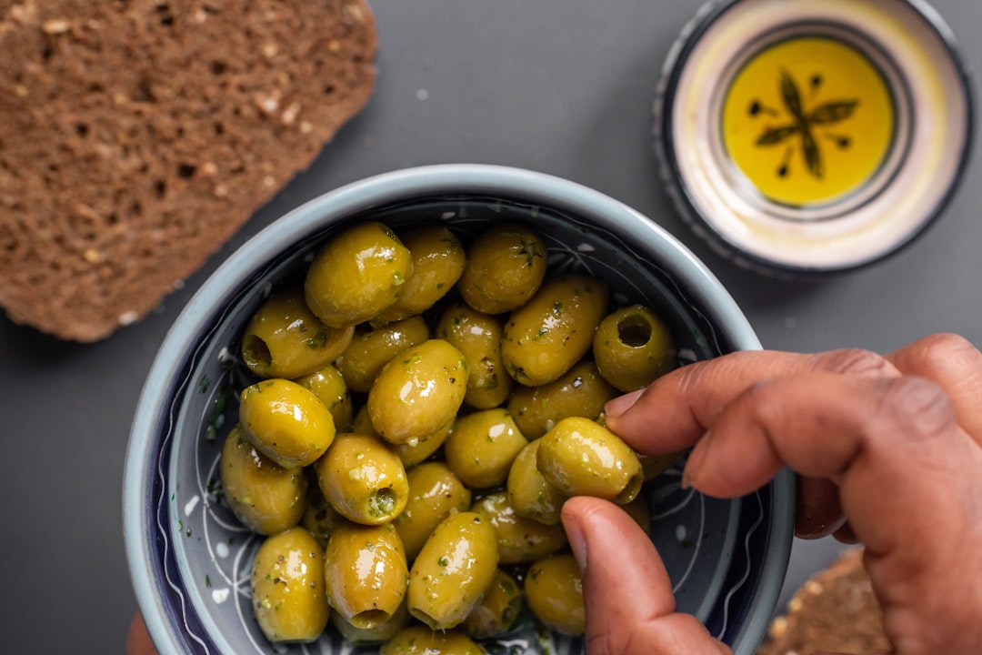 Biberli Zeytinyağında Çiğ Sebzelerle Kombinasyon - peppery olive oil