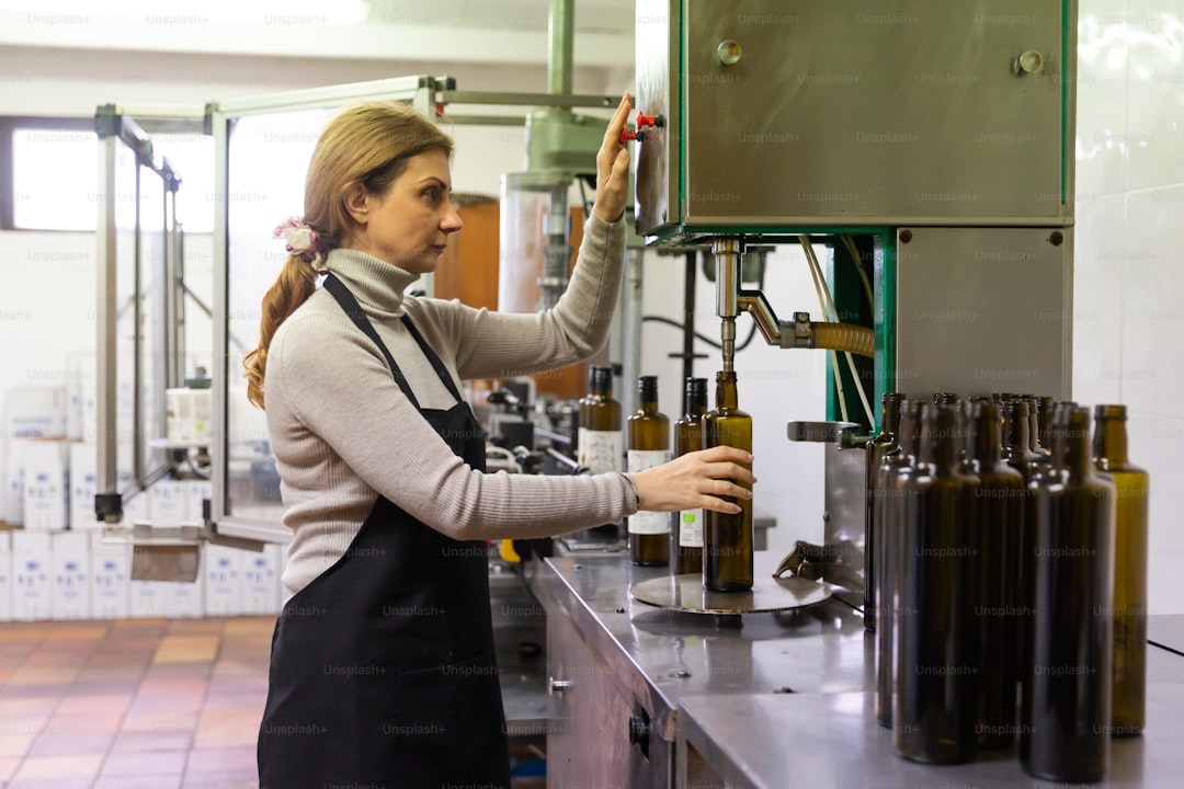 Çelik Tanklarda Tazelik: Sızma Zeytinyağının Kalitesi - olive oil press