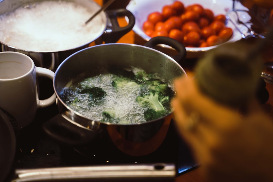 Düşük Rafine Oranıyla Riviera Yağlarının Lezzeti - cooking with olive oil