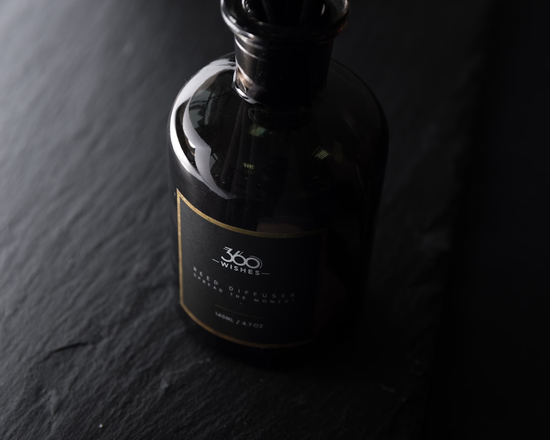 Geleneksel Soğuk Sıkımın Altın Kuralı Doğal Sızma Zeytinyağı - olive oil bottle