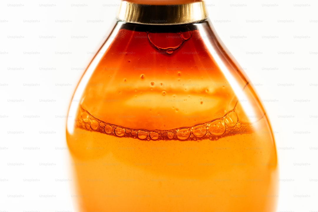 Taze Aromalar: Riviera Zeytinyağı ile Hafif Tatlar - olive oil bottle