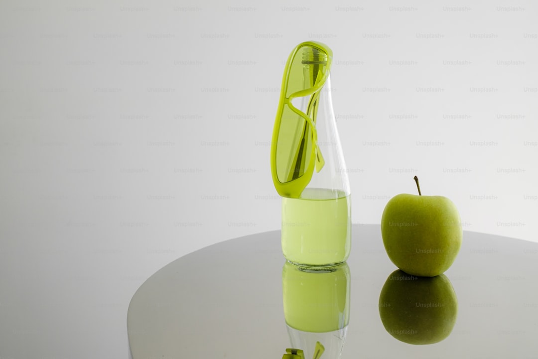 Zeytinyağıyla Kızartırken Sağlıklı Seçimler - olive oil bottle